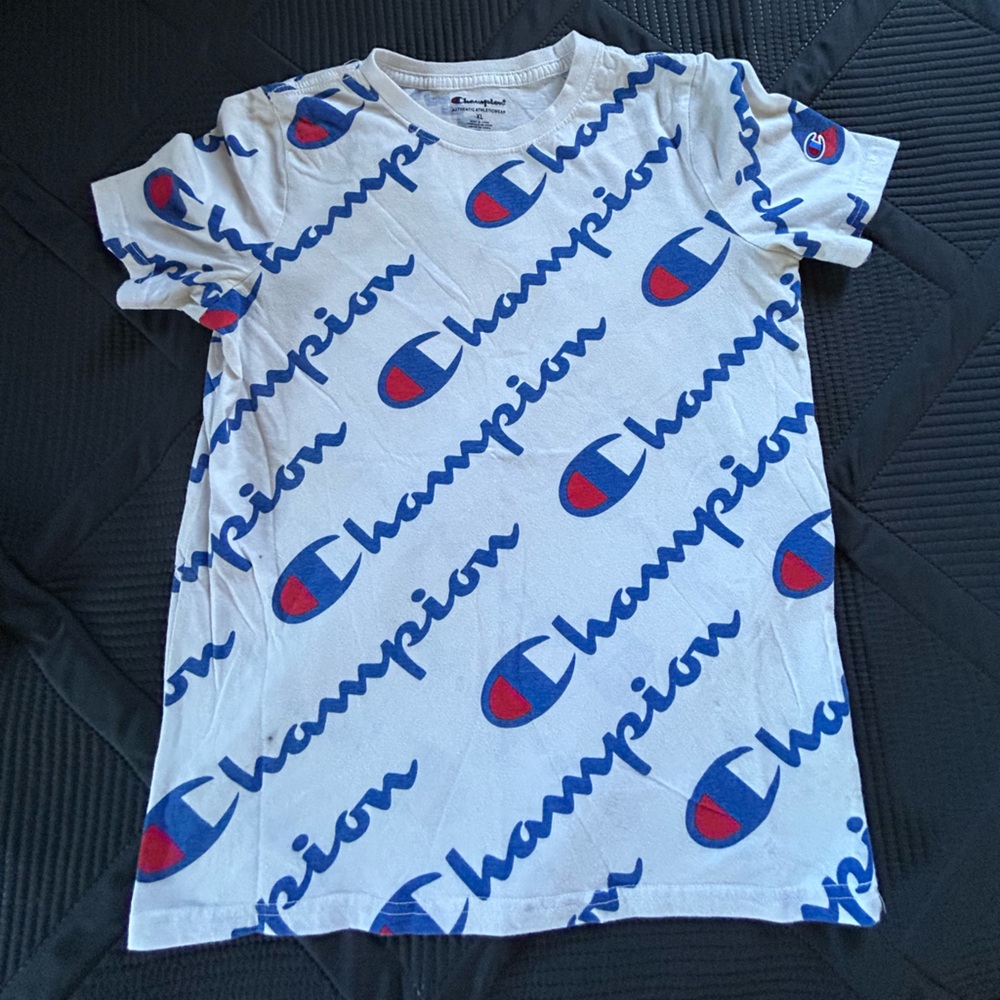 Champion t shirt size XL kids